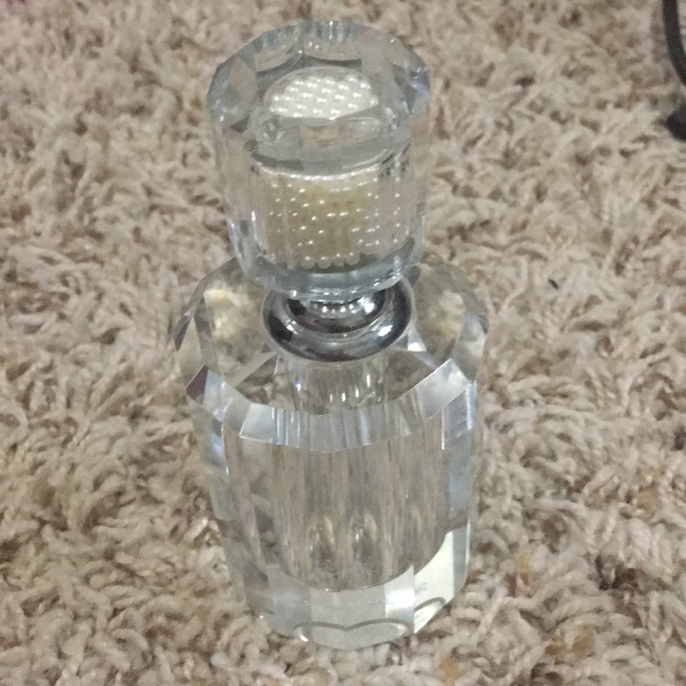 Perfume bottle